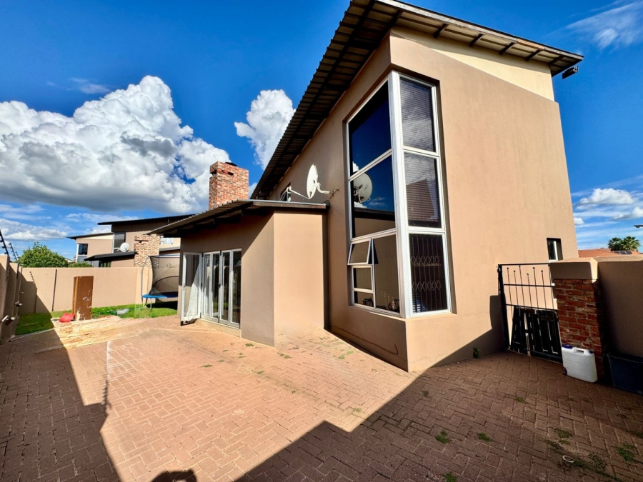 3 Bedroom Property for Sale in Baillie Park North West